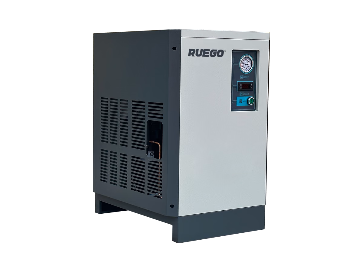 RUEGO DS026V refrigerated air dryer, three-quarter product view